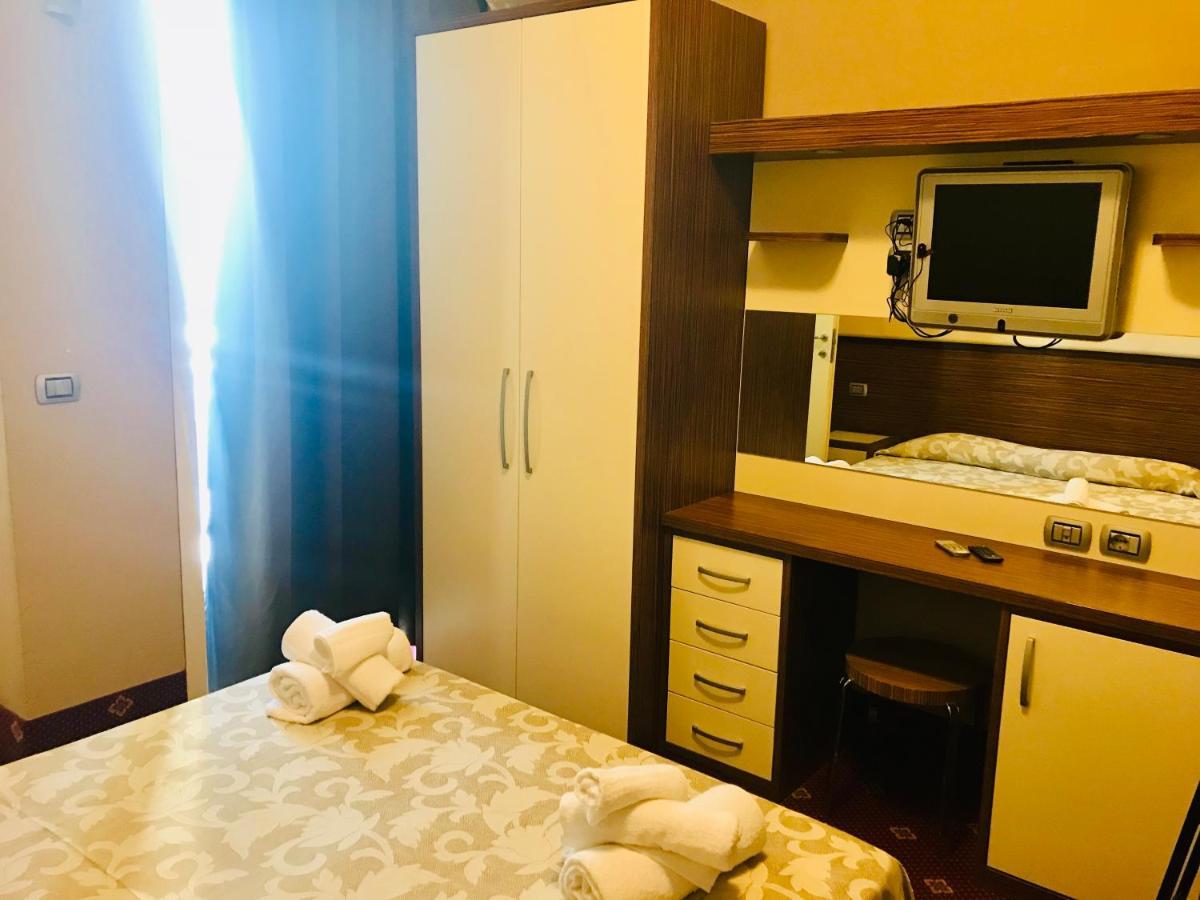 Emotion Vacanze Чезенатико Экстерьер фото